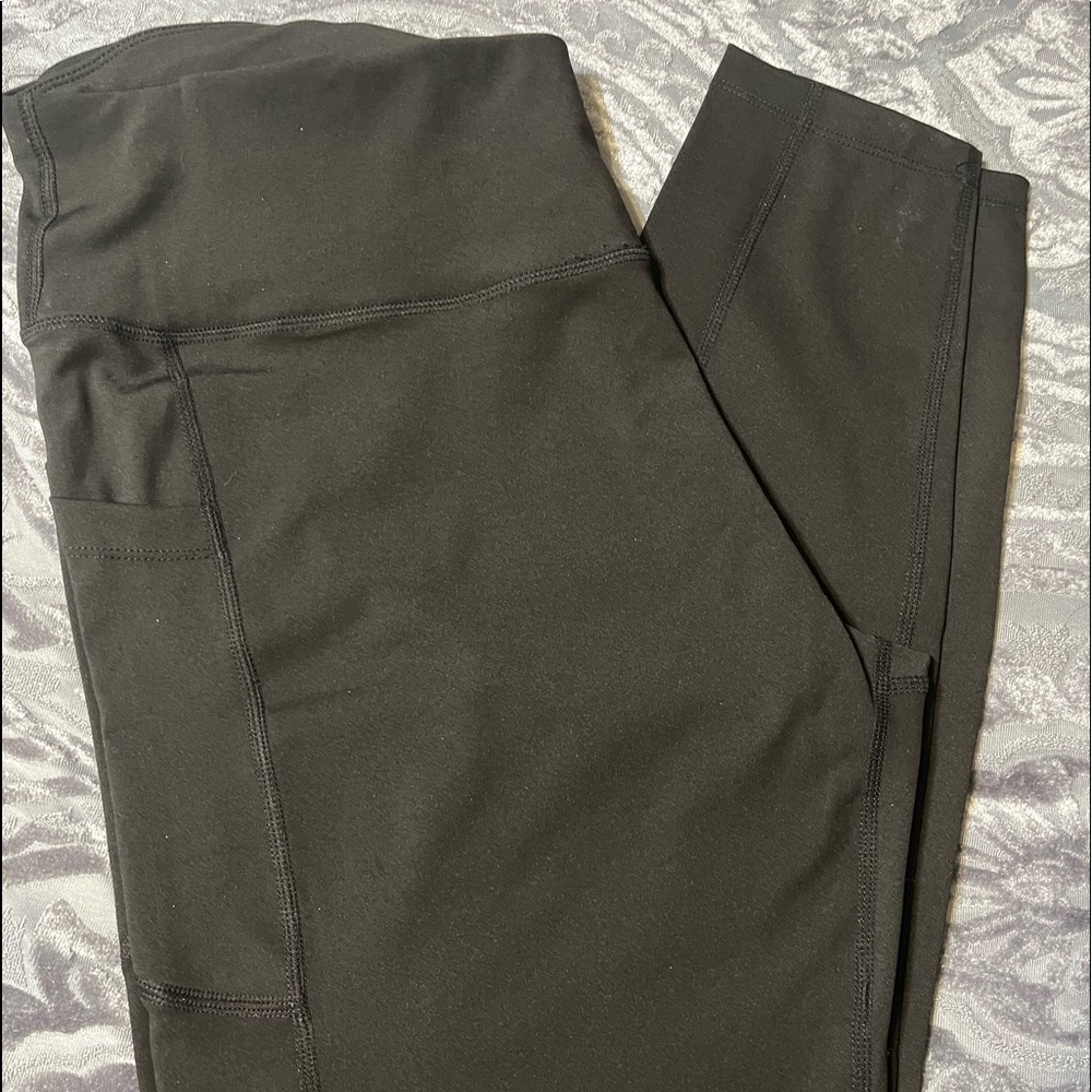 Brand new no tags have pockets